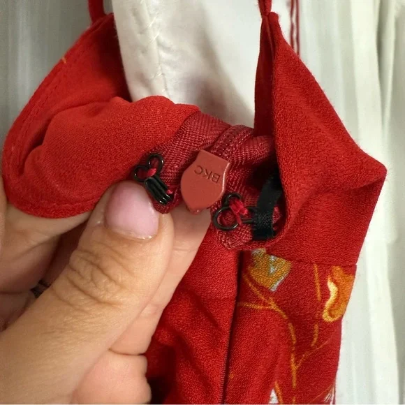 Reformation Camira Crepe Midi-Dress in Borsa Floral Red | Size 0 - Picture 10 of 14